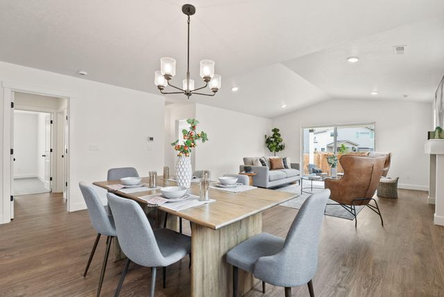 454 NW Monte Vista Avenue 127, Madras, OR 97741