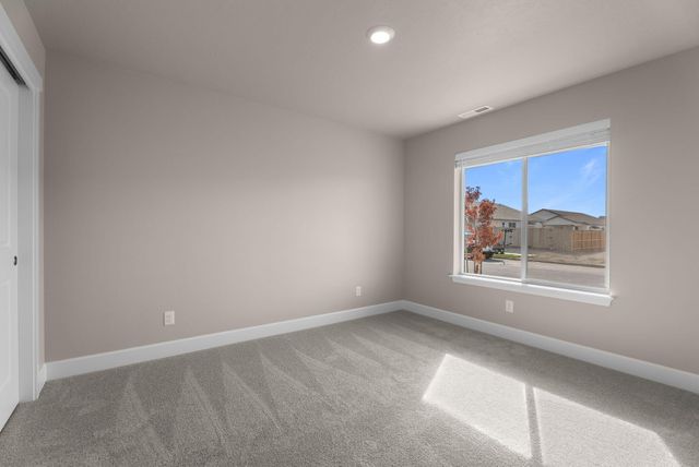 454 NW Monte Vista Avenue 127, Madras, OR 97741