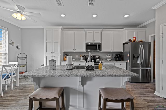 170 HIGHLAND FOREST DR, Gilmer, TX 75644