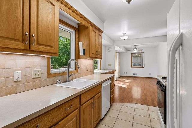 3032 Louisiana Avenue N, Crystal, MN 55427