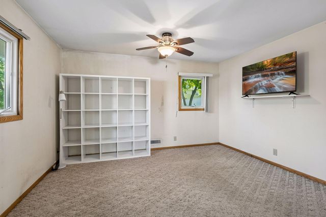 3032 Louisiana Avenue N, Crystal, MN 55427