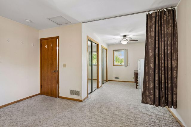 3032 Louisiana Avenue N, Crystal, MN 55427