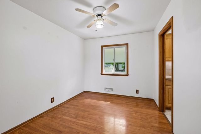 3032 Louisiana Avenue N, Crystal, MN 55427