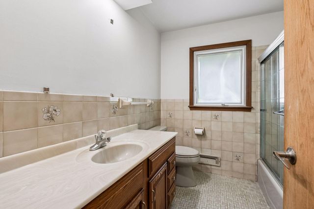 3032 Louisiana Avenue N, Crystal, MN 55427
