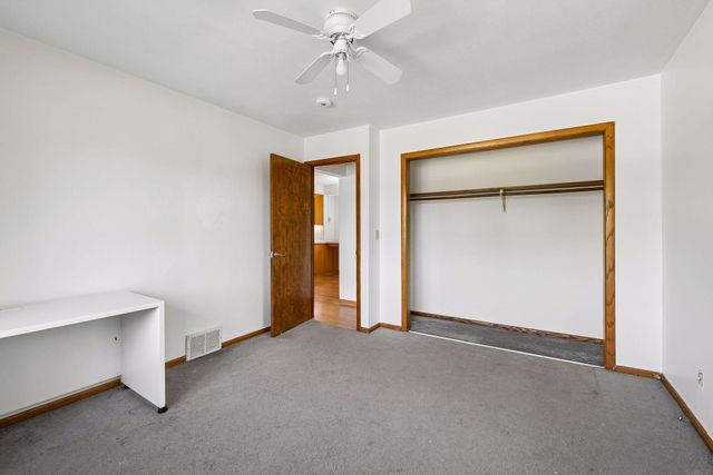 3032 Louisiana Avenue N, Crystal, MN 55427