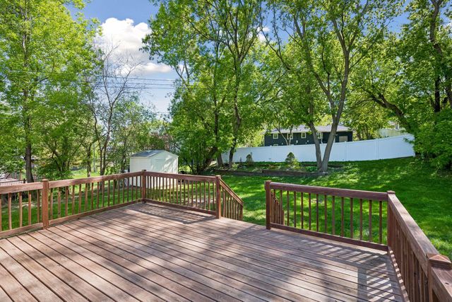 3032 Louisiana Avenue N, Crystal, MN 55427