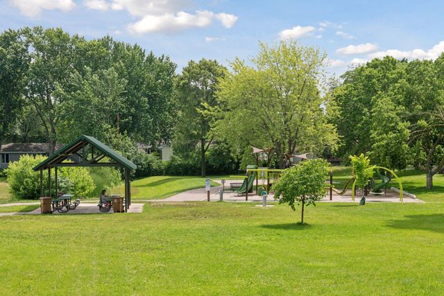 3032 Louisiana Avenue N, Crystal, MN 55427