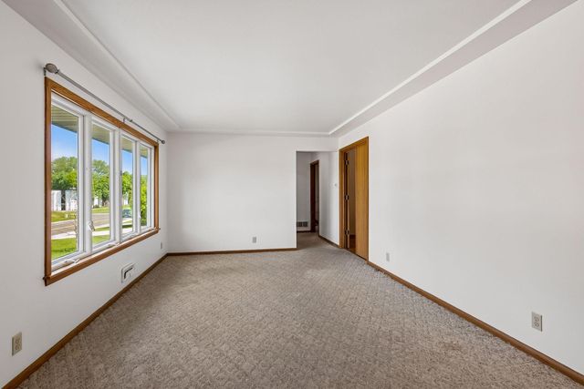 3032 Louisiana Avenue N, Crystal, MN 55427