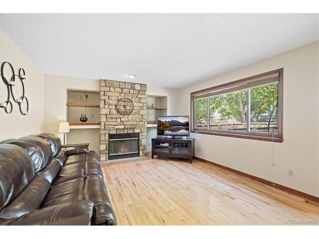 2420 S Holman Cir, Lakewood, CO 80228