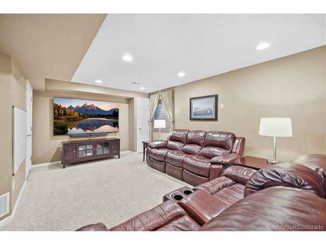 2420 S Holman Cir, Lakewood, CO 80228