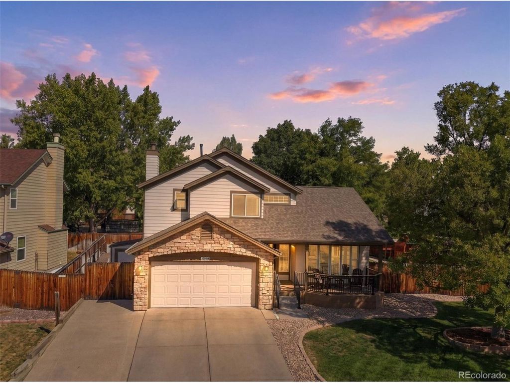2420 S Holman Cir, Lakewood, CO 80228
