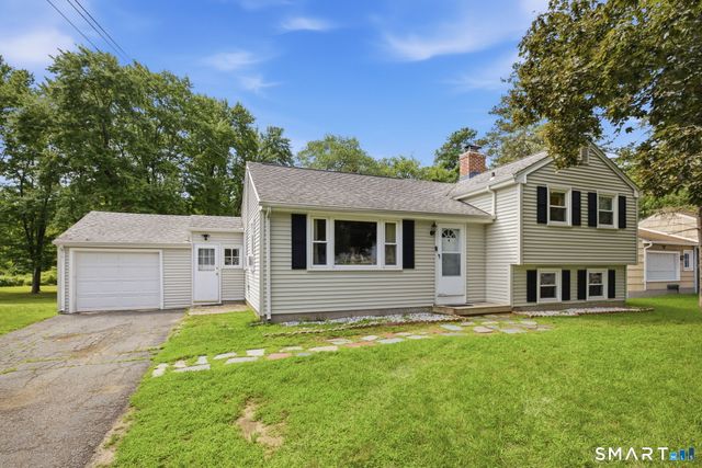 15 Lin Sal Street, Windsor Locks, CT 06096
