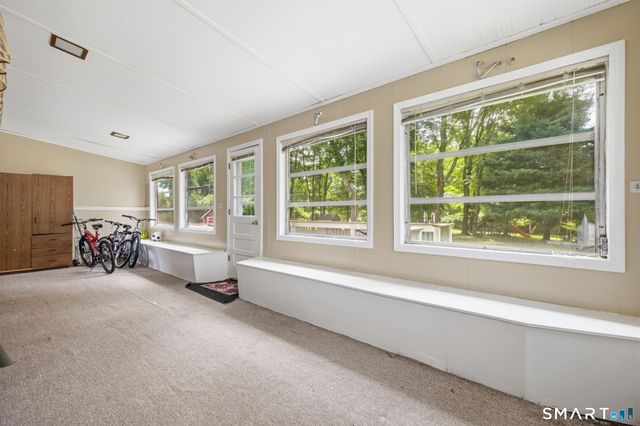 15 Lin Sal Street, Windsor Locks, CT 06096