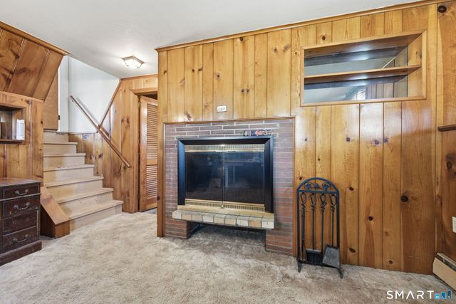 15 Lin Sal Street, Windsor Locks, CT 06096