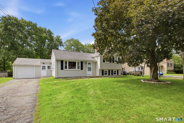 15 Lin Sal Street, Windsor Locks, CT 06096