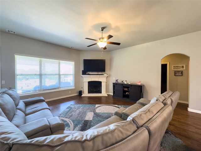 8004 S 13th Street, Broken Arrow, OK 74011