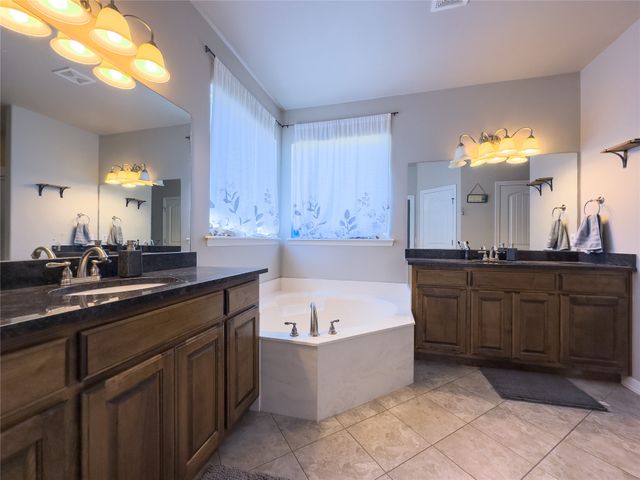 8004 S 13th Street, Broken Arrow, OK 74011