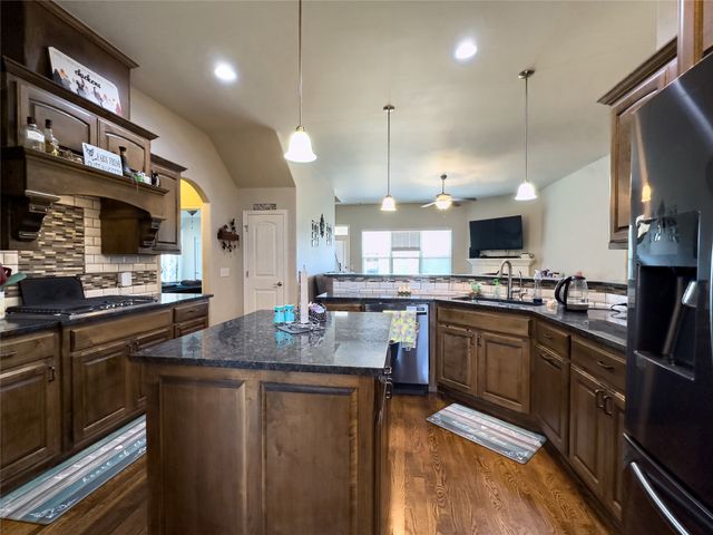 8004 S 13th Street, Broken Arrow, OK 74011