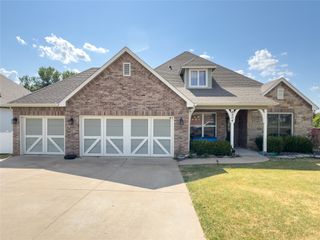 8004 S 13th Street, Broken Arrow, OK 74011