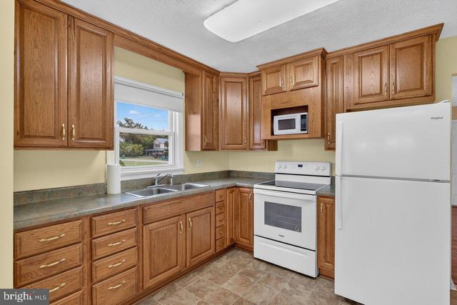 113 EIGHTH AVE, Luray, VA 22835