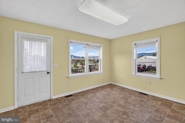 113 EIGHTH AVE, Luray, VA 22835
