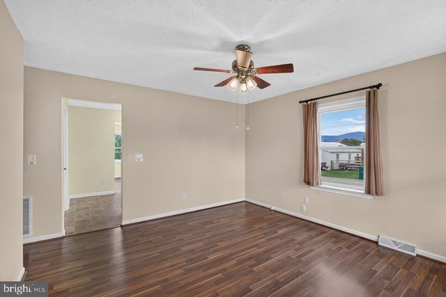 113 EIGHTH AVE, Luray, VA 22835