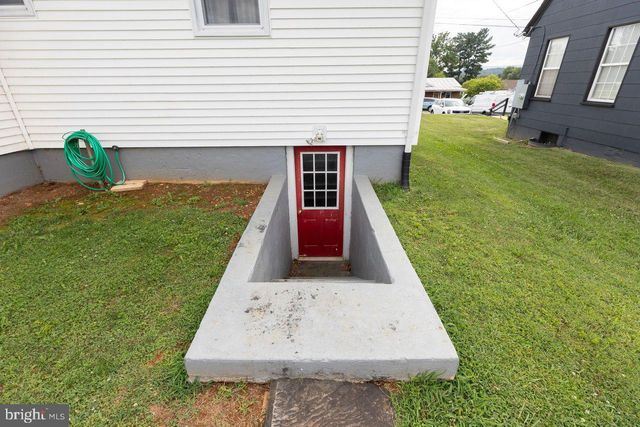 113 EIGHTH AVE, Luray, VA 22835