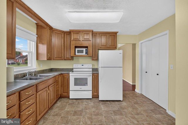 113 EIGHTH AVE, Luray, VA 22835