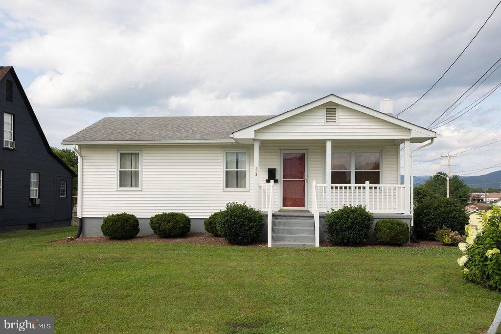 113 EIGHTH AVE, Luray, VA 22835