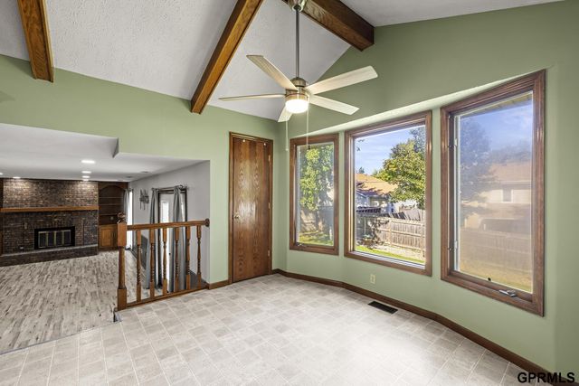 3728 Schuemann Drive, Bellevue, NE 68123