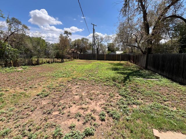 2111 25th Street, Lubbock, TX 79411