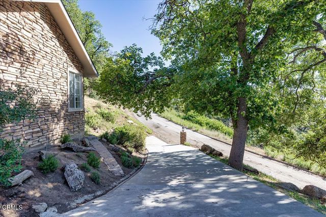 26750 El Camino Drive, Tehachapi, CA 93561