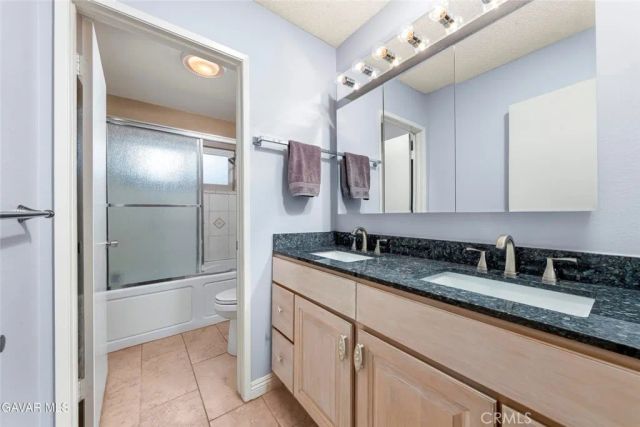 2715 W Avenue J12, Lancaster, CA 93536