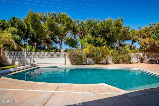 2715 W Avenue J12, Lancaster, CA 93536