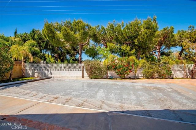 2715 W Avenue J12, Lancaster, CA 93536