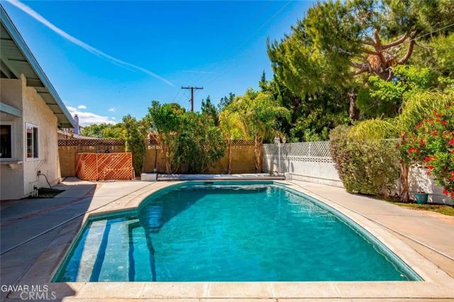 2715 W Avenue J12, Lancaster, CA 93536