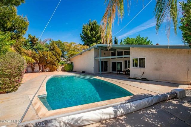 2715 W Avenue J12, Lancaster, CA 93536