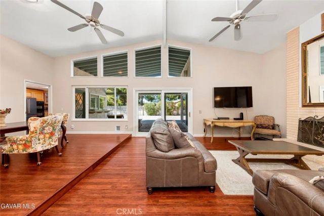2715 W Avenue J12, Lancaster, CA 93536