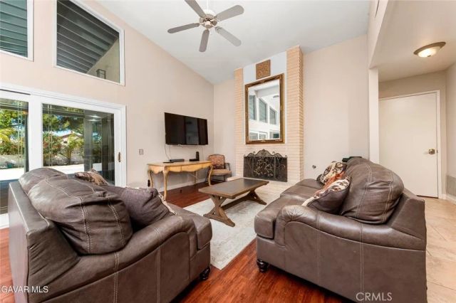 2715 W Avenue J12, Lancaster, CA 93536