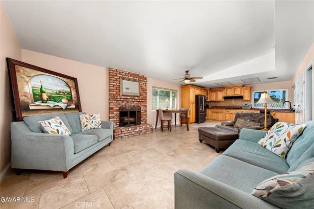 2715 W Avenue J12, Lancaster, CA 93536
