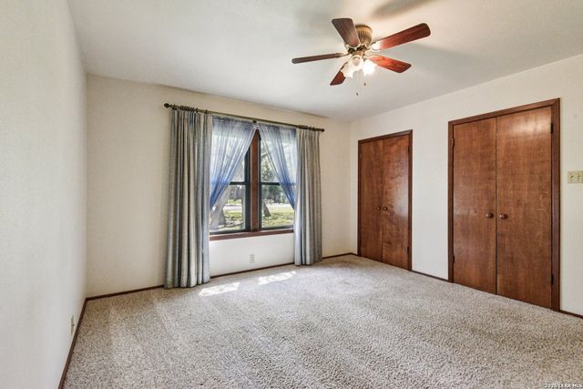 115 Dogwood Ln, San Antonio, TX 78213