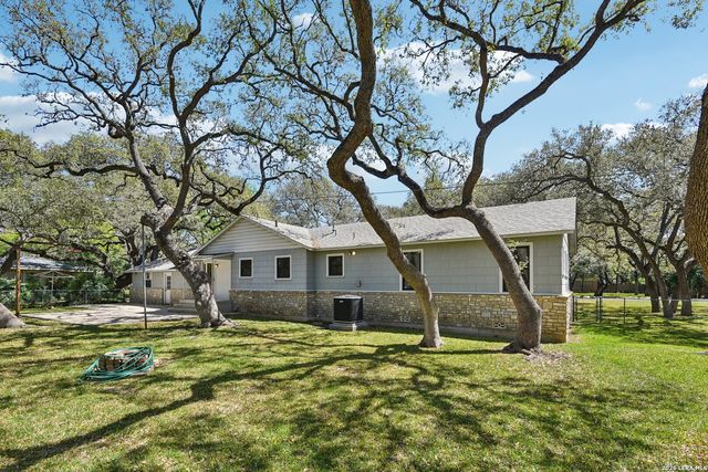 115 Dogwood Ln, San Antonio, TX 78213