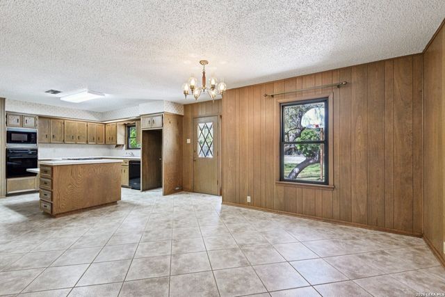 115 Dogwood Ln, San Antonio, TX 78213