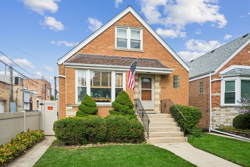 6228 W Huntington Street, Chicago, IL 60646 — exterior