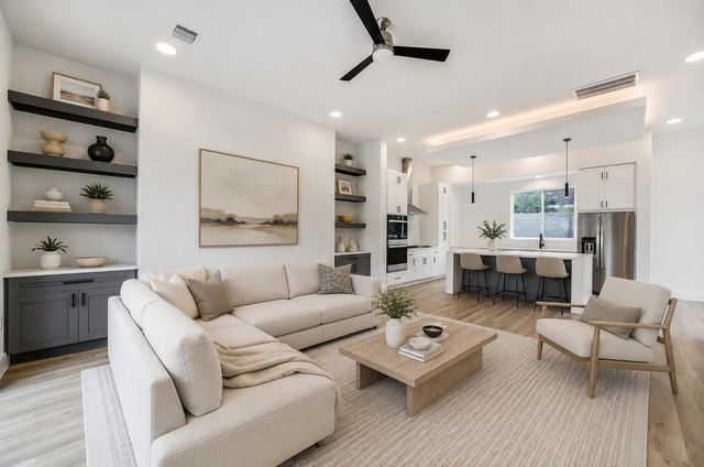 229 Willard Street, Houston, TX 77006