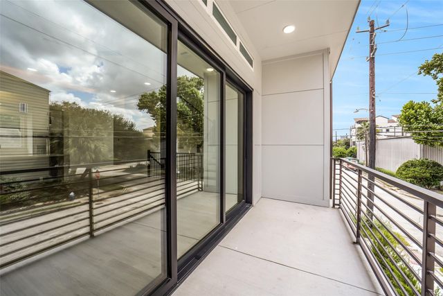 229 Willard Street, Houston, TX 77006