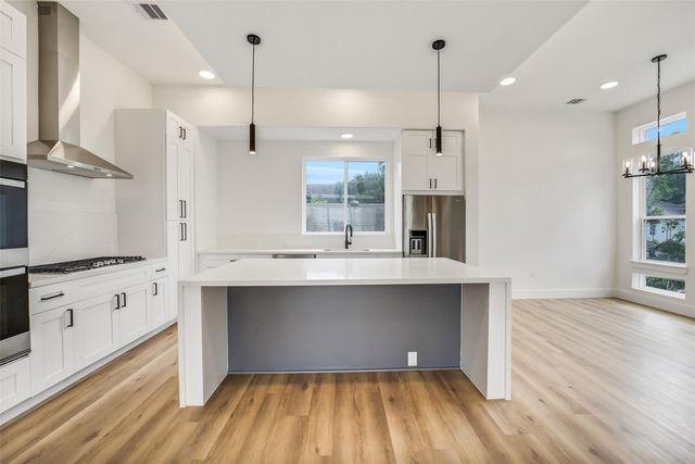 229 Willard Street, Houston, TX 77006