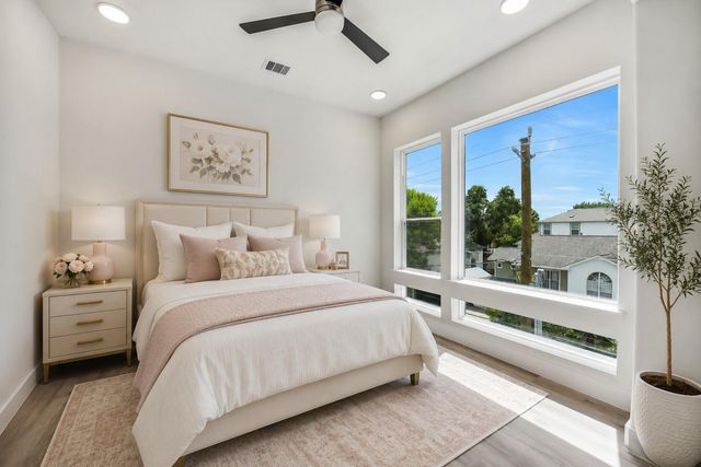 229 Willard Street, Houston, TX 77006