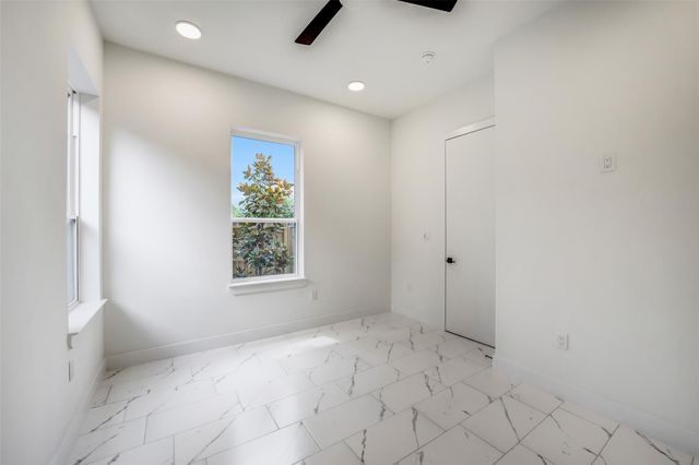 229 Willard Street, Houston, TX 77006