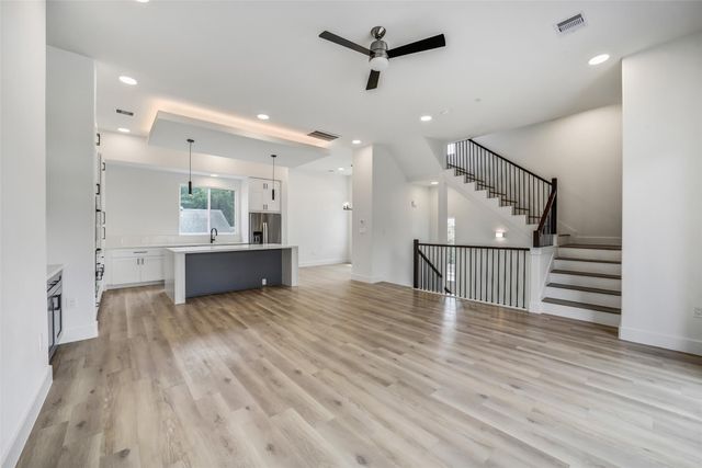 229 Willard Street, Houston, TX 77006